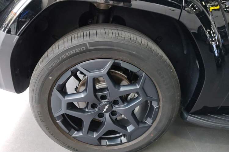 Used Formula Leopard Titanium 7 2025 Model 190 km Four-Wheel Drive Ultra Edition Right Rear Wheel Hub