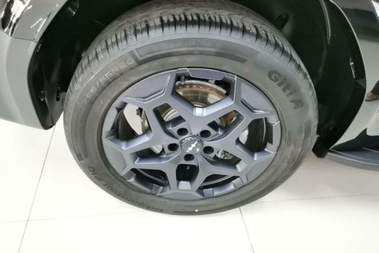 Used Formula Leopard Titanium 7 2025 Model 190 km Four-Wheel Drive Ultra Edition Right Rear Wheel Hub