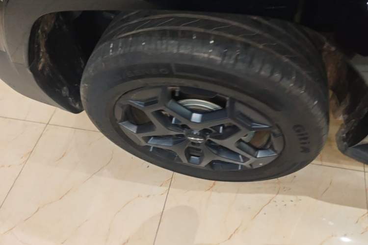 Used Formula Leopard Titanium 7 2025 Model 190 km Four-Wheel Drive Ultra Edition Right Rear Wheel Hub