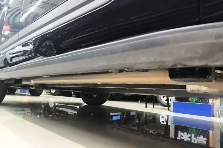 Used Formula Leopard Titanium 7 2025 Model 190 km Four-Wheel Drive Ultra Edition Right Side Sill