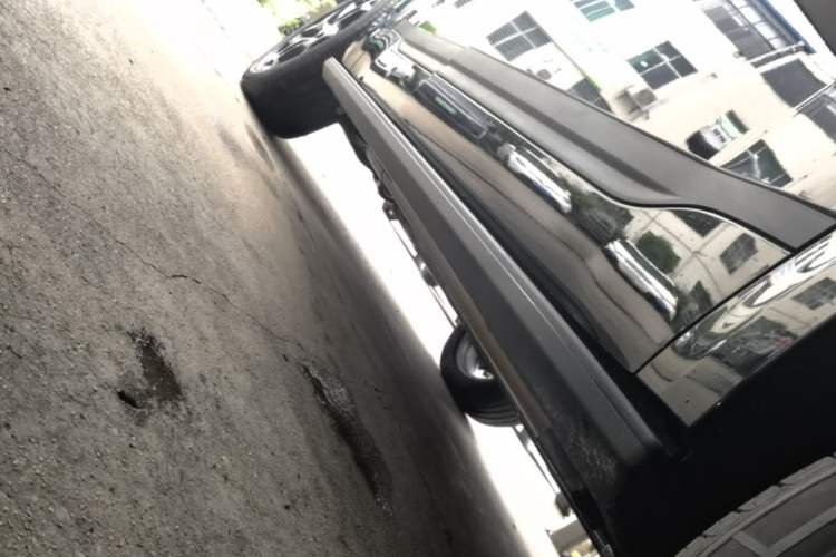 Used Formula Leopard Titanium 7 2025 Model 190 km Four-Wheel Drive Ultra Edition Right Side Sill