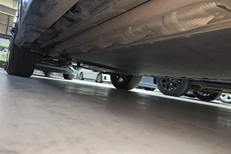 Used Formula Leopard Titanium 7 2025 Model 200 km Two-Wheel Drive Max Edition Right Side Sill
