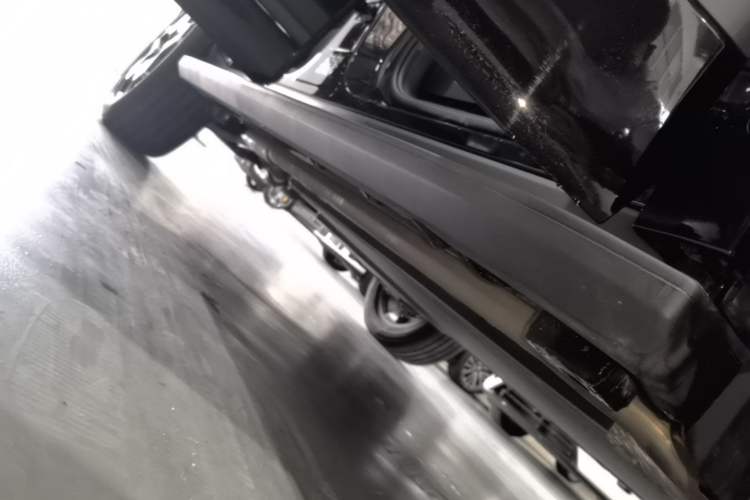 Used Formula Leopard Titanium 7 2025 Model 190 km Four-Wheel Drive Ultra Edition Right Side Sill