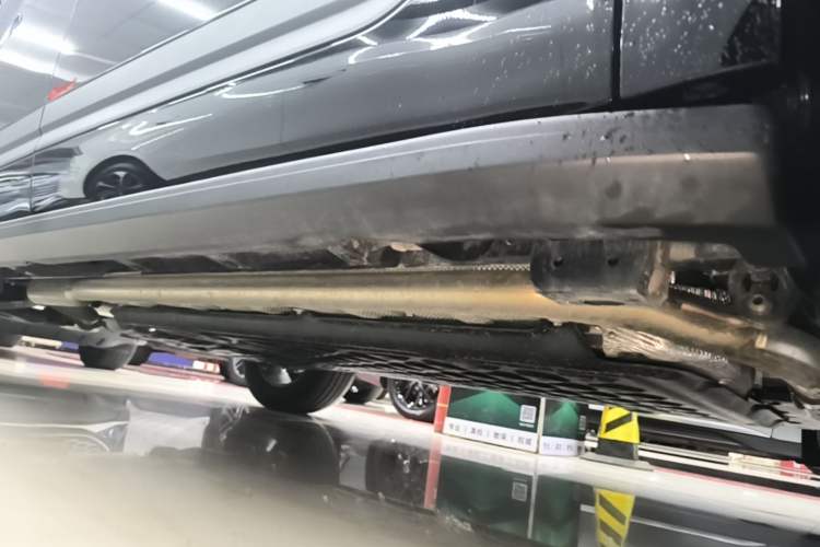 Used Formula Leopard Titanium 7 2025 Model 200 km Two-Wheel Drive Max Edition Right Side Sill