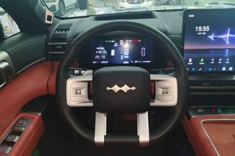 Used Formula Leopard Titanium 7 2025 Model 190 km Four-Wheel Drive Ultra Edition Steering Wheel