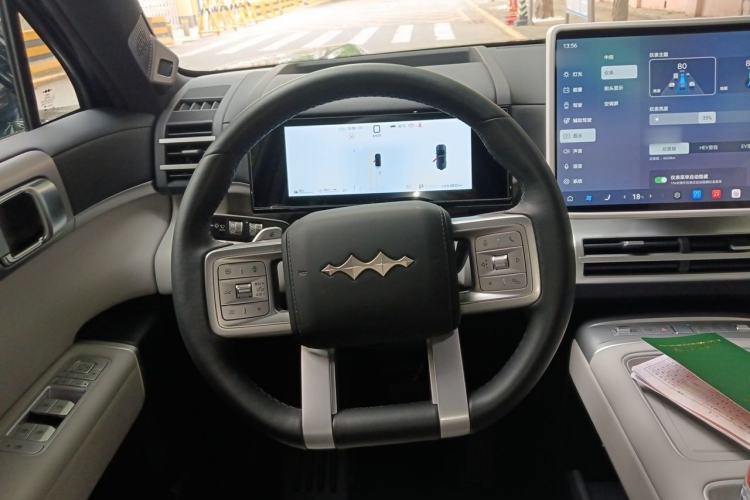 Used Formula Leopard Titanium 7 2025 Model 190 km Four-Wheel Drive Max Edition Steering Wheel
