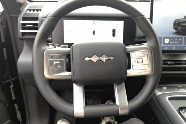 Used Formula Leopard Titanium 7 2025 Model 190 km Four-Wheel Drive Ultra Edition Steering Wheel