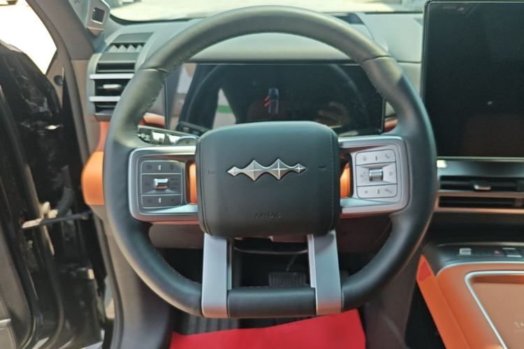 Used Formula Leopard Titanium 7 2025 Model 190 km Four-Wheel Drive Ultra Edition Steering Wheel