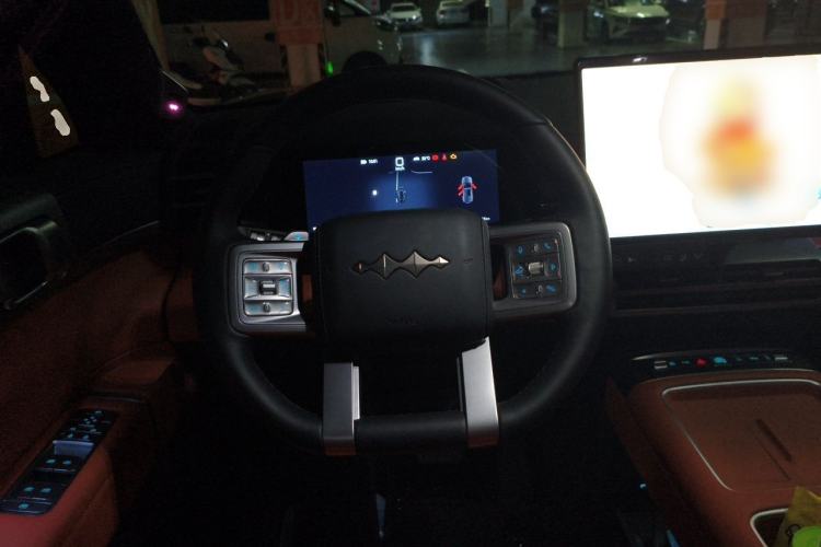 Used Formula Leopard Titanium 7 2025 Model 190 km Four-Wheel Drive Ultra Edition Steering Wheel