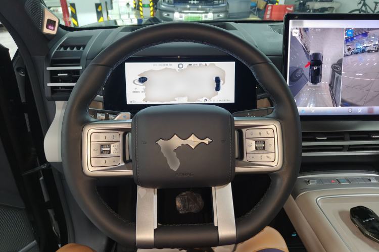 Used Formula Leopard Titanium 7 2025 Model 190 km Four-Wheel Drive Ultra Edition Steering Wheel