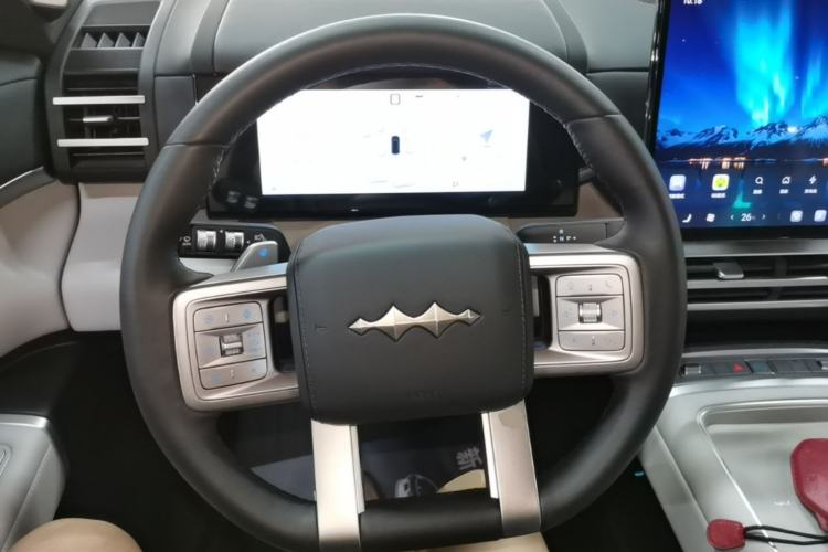 Used Formula Leopard Titanium 7 2025 Model 190 km Four-Wheel Drive Ultra Edition Steering Wheel