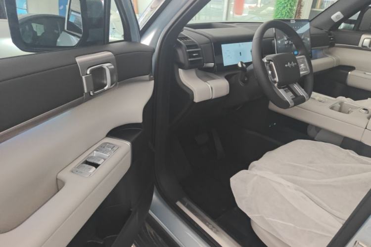 Used Formula Leopard Titanium 7 2025 Model 190 km Four-Wheel Drive Ultra Edition Driver Seat