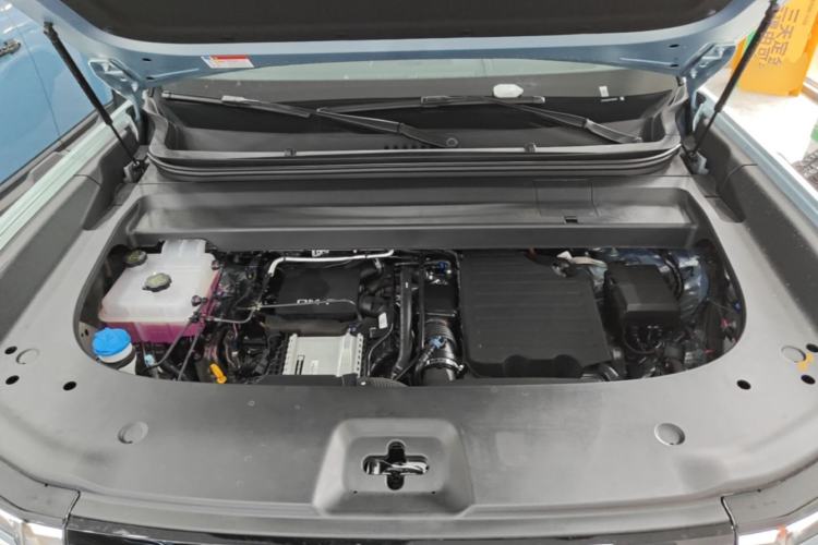 Used Formula Leopard Titanium 7 2025 Model 190 km Four-Wheel Drive Ultra Edition Engine Bay