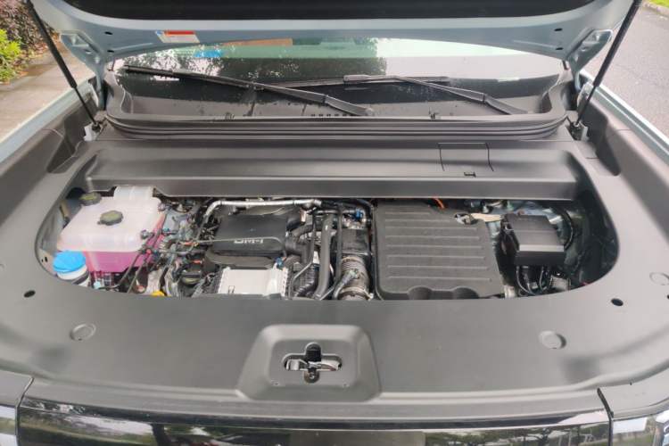 Used Formula Leopard Titanium 7 2025 Model 200 km Two-Wheel Drive Max Edition Engine Bay