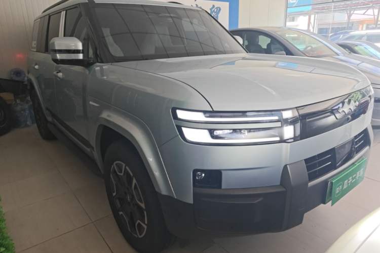 Used Formula Leopard Titanium 7 2025 Model 190 km Four-Wheel Drive Ultra Edition Front Right 45 Deg