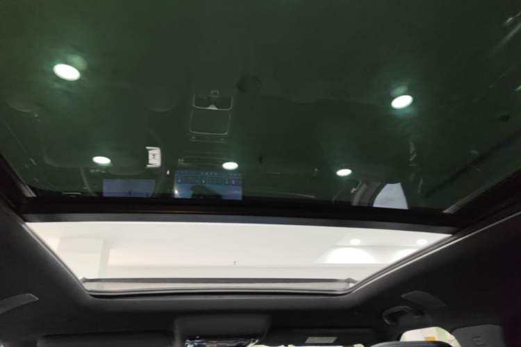 Used Formula Leopard Titanium 7 2025 Model 190 km Four-Wheel Drive Ultra Edition Headliner
