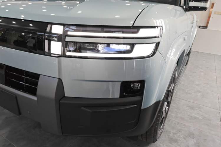 Used Formula Leopard Titanium 7 2025 Model 190 km Four-Wheel Drive Ultra Edition Left Front Headlight