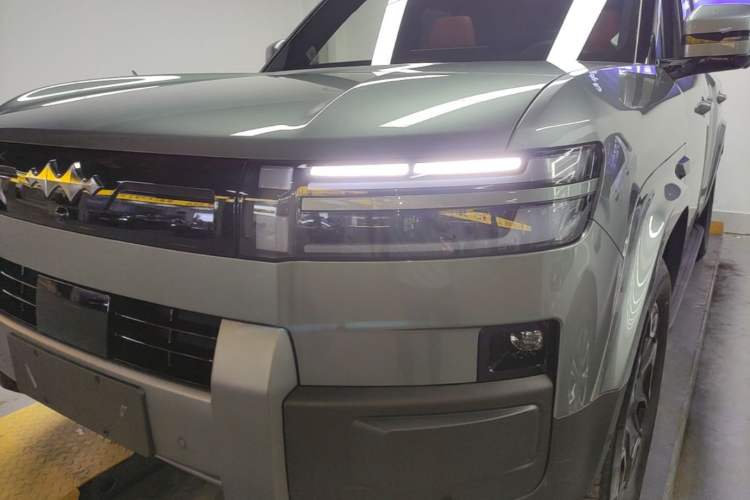 Used Formula Leopard Titanium 7 2025 Model 200 km Two-Wheel Drive Max Edition Left Front Headlight