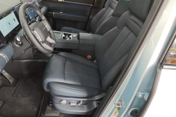 Used Formula Leopard Titanium 7 2025 Model 190 km Four-Wheel Drive Ultra Edition Left Front Seat