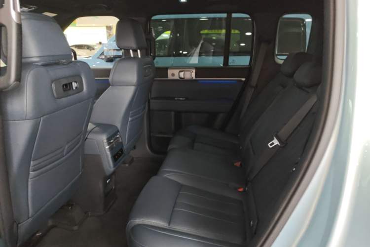 Used Formula Leopard Titanium 7 2025 Model 190 km Four-Wheel Drive Ultra Edition Left Rear Seat