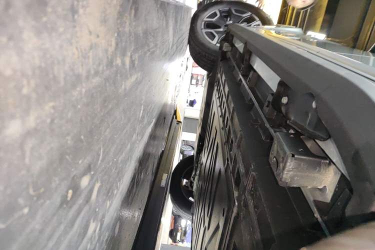 Used Formula Leopard Titanium 7 2025 Model 200 km Two-Wheel Drive Max Edition Left Side Sill