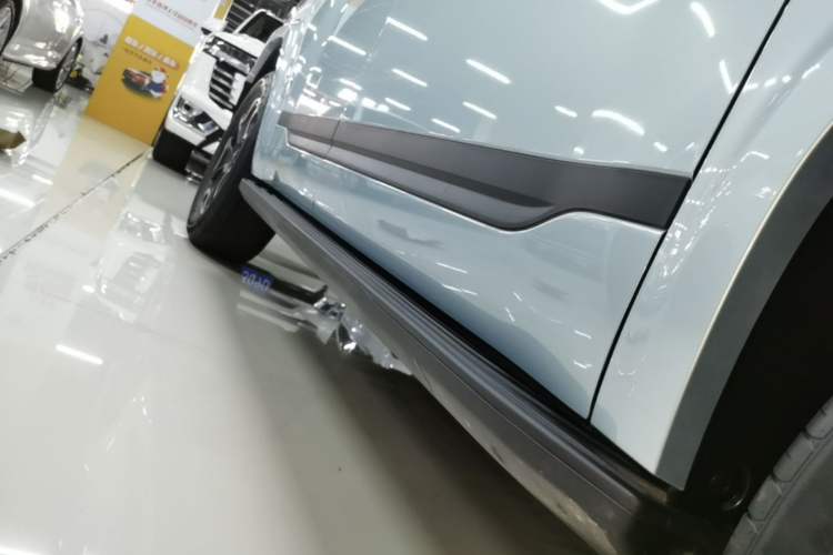 Used Formula Leopard Titanium 7 2025 Model 200 km Two-Wheel Drive Max Edition Right Side Sill