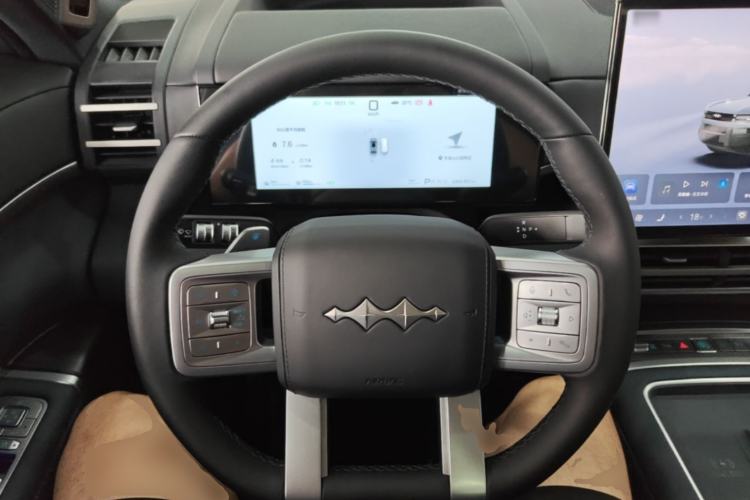 Used Formula Leopard Titanium 7 2025 Model 190 km Four-Wheel Drive Ultra Edition Steering Wheel