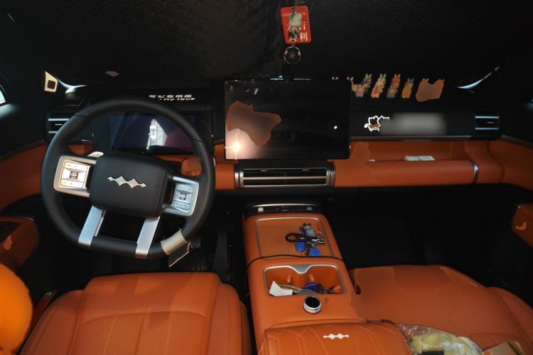 Used Formula Leopard Titanium 7 2025 Model 190 km Four-Wheel Drive Ultra Edition Center Console