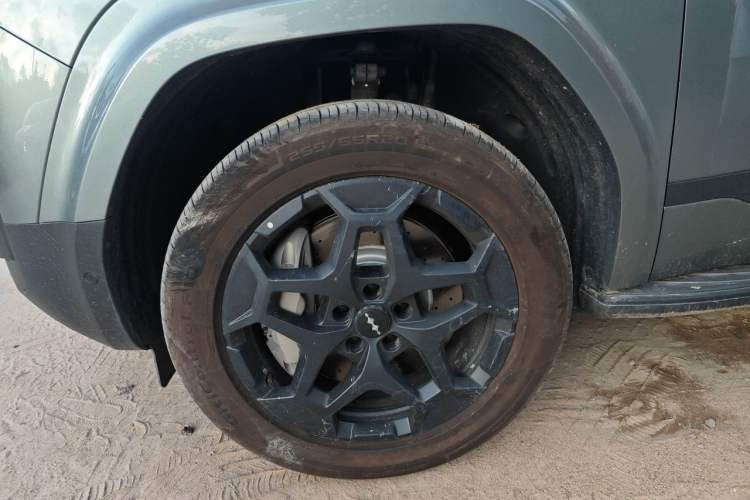 Used Formula Leopard Titanium 7 2025 Model 190 km Four-Wheel Drive Ultra Edition Right Front Wheel Hub