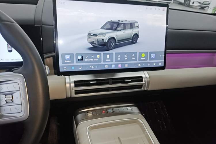 Used Formula Leopard Titanium 7 2025 Model 190 km Four-Wheel Drive Ultra Edition Audio And AC Panel