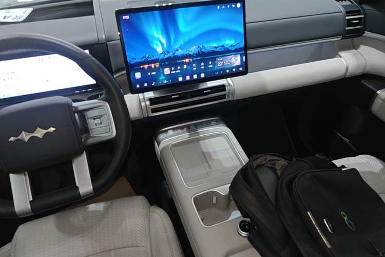 Used Formula Leopard Titanium 7 2025 Model 190 km Four-Wheel Drive Ultra Edition Audio And AC Panel