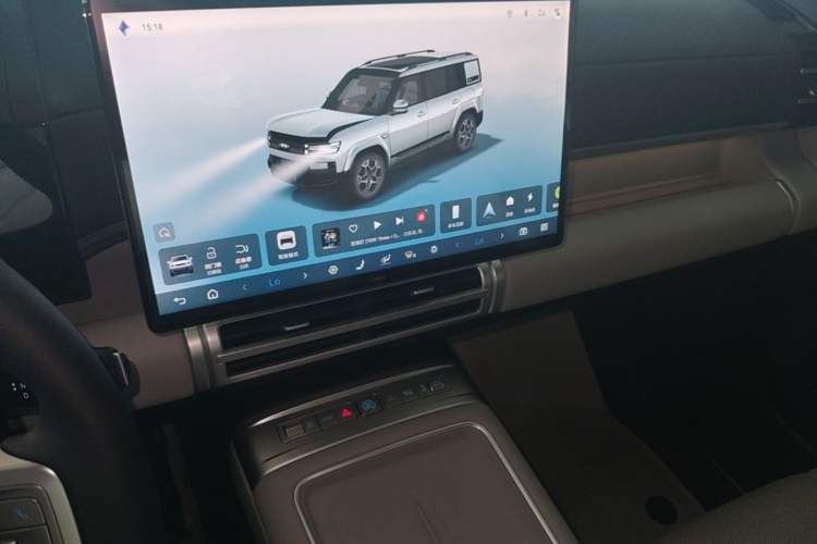 Used Formula Leopard Titanium 7 2025 Model 190 km Four-Wheel Drive Max Edition Audio And AC Panel