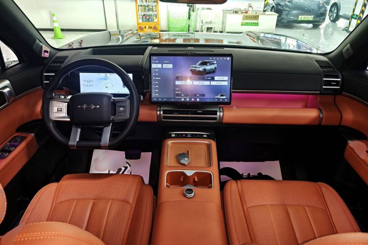 Used Formula Leopard Titanium 7 2025 Model 200 km Two-Wheel Drive Max Edition Center Console