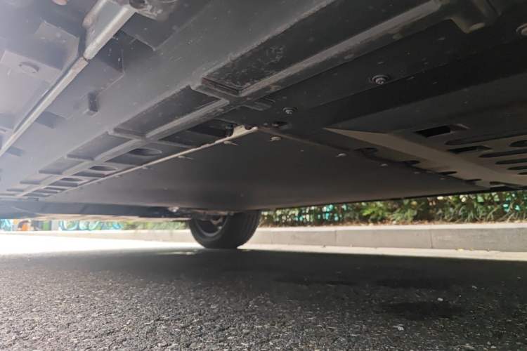 Used Formula Leopard Titanium 7 2025 Model 190 km Four-Wheel Drive Ultra Edition Chassis Rear Left