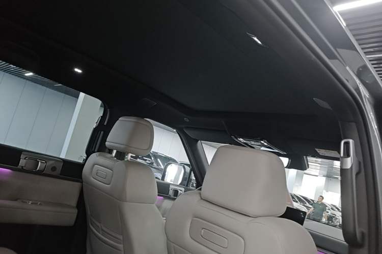 Used Formula Leopard Titanium 7 2025 Model 190 km Four-Wheel Drive Ultra Edition Headliner