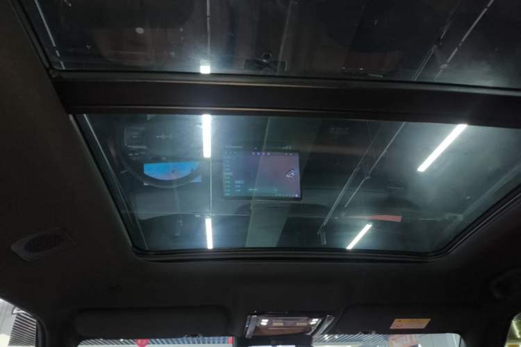 Used Formula Leopard Titanium 7 2025 Model 190 km Four-Wheel Drive Ultra Edition Headliner