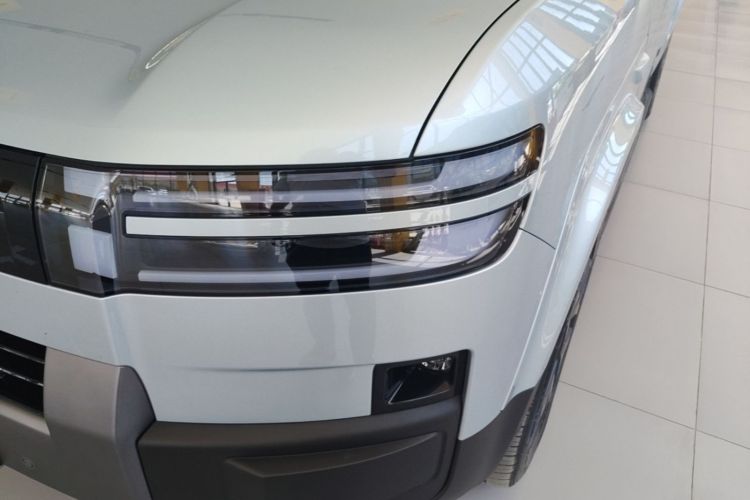Used Formula Leopard Titanium 7 2025 Model 190 km Four-Wheel Drive Ultra Edition Left Front Headlight