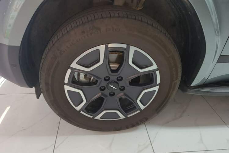 Used Formula Leopard Titanium 7 2025 Model 200 km Two-Wheel Drive Max Edition Left Front Wheel Hub