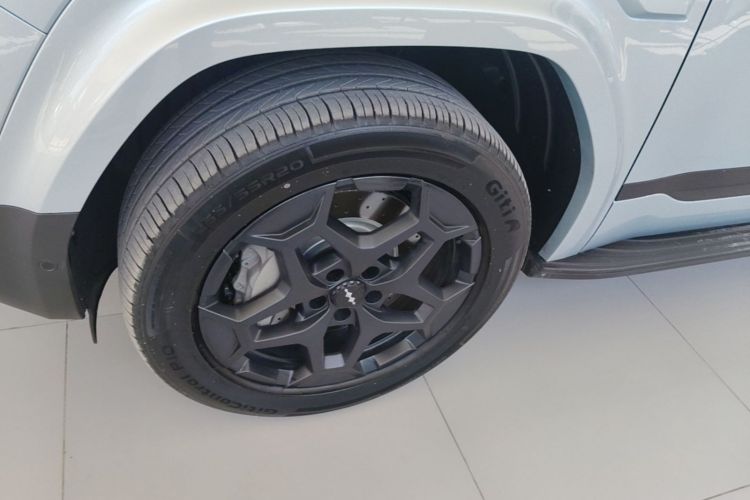 Used Formula Leopard Titanium 7 2025 Model 190 km Four-Wheel Drive Ultra Edition Left Front Wheel Hub
