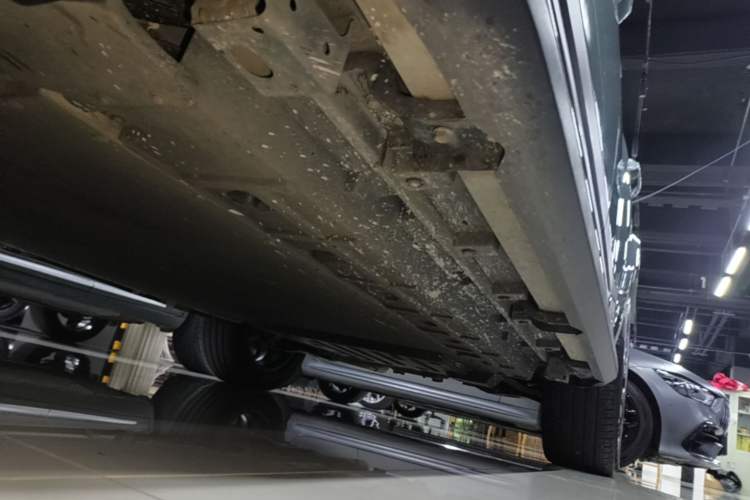 Used Formula Leopard Titanium 7 2025 Model 190 km Four-Wheel Drive Ultra Edition Left Side Sill