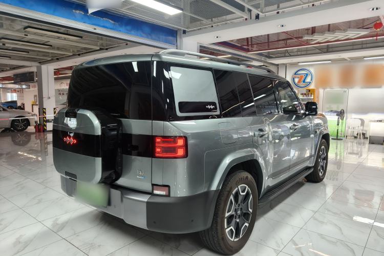 Used Formula Leopard Titanium 7 2025 Model 200 km Two-Wheel Drive Max Edition Rear Right 45 Deg