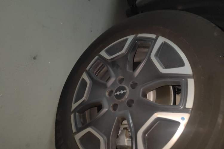 Used Formula Leopard Titanium 7 2025 Model 200 km Two-Wheel Drive Max Edition Right Front Wheel Hub