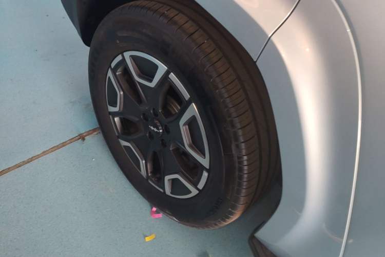 Used Formula Leopard Titanium 7 2025 Model 190 km Four-Wheel Drive Max Edition Right Rear Wheel Hub