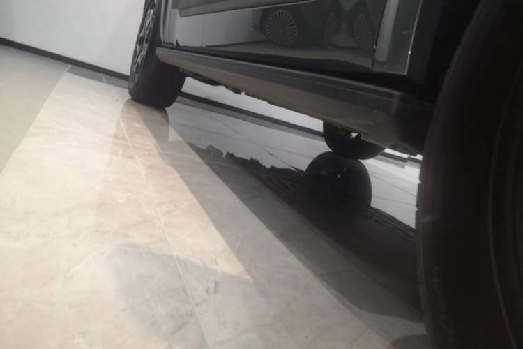 Used Formula Leopard Titanium 7 2025 Model 190 km Four-Wheel Drive Ultra Edition Right Side Sill