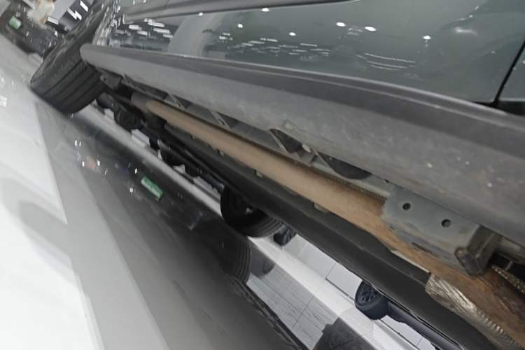Used Formula Leopard Titanium 7 2025 Model 190 km Four-Wheel Drive Ultra Edition Right Side Sill