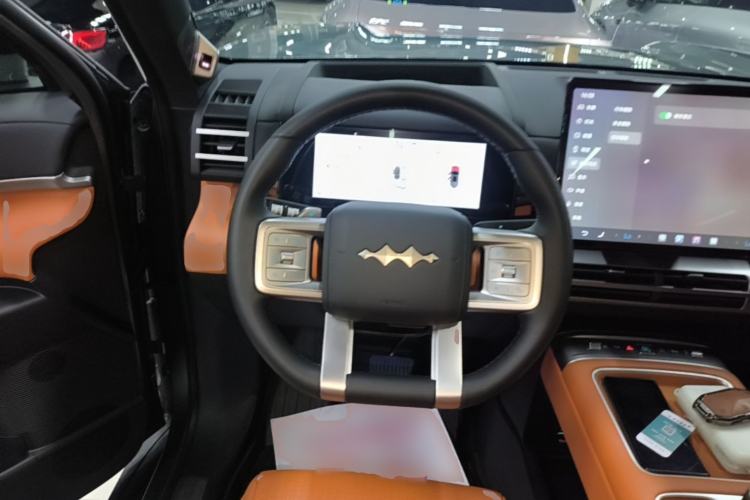 Used Formula Leopard Titanium 7 2025 Model 190 km Four-Wheel Drive Ultra Edition Steering Wheel