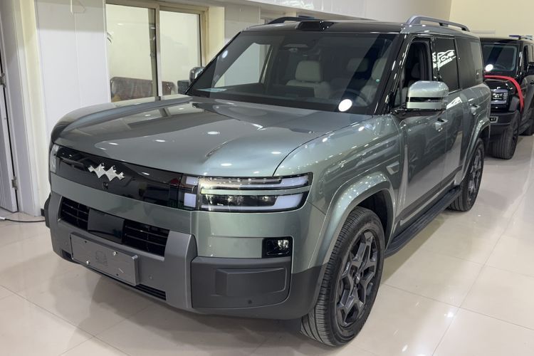 Used Formula Leopard Titanium 7 2025 Model 190 km Four-Wheel Drive Ultra Edition Guazi used car, China used car export, Used car for sale, Used Formula Leopard cars, Cheapest cars for sale