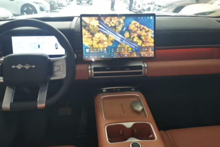 Used Formula Leopard Titanium 7 2025 Model 200 km Two-Wheel Drive Max Edition Audio And AC Panel
