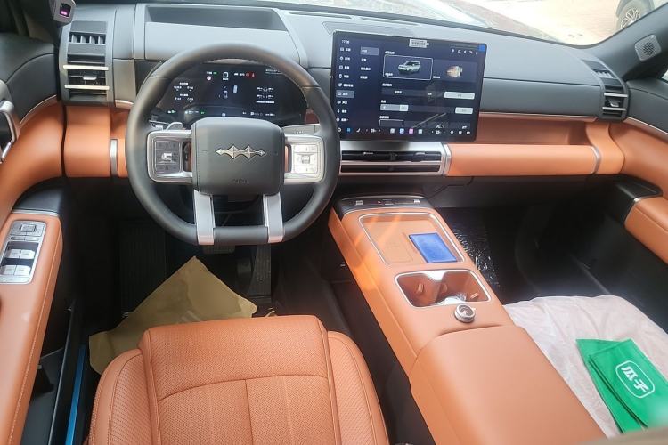 Used Formula Leopard Titanium 7 2025 Model 190 km Four-Wheel Drive Ultra Edition Center Console