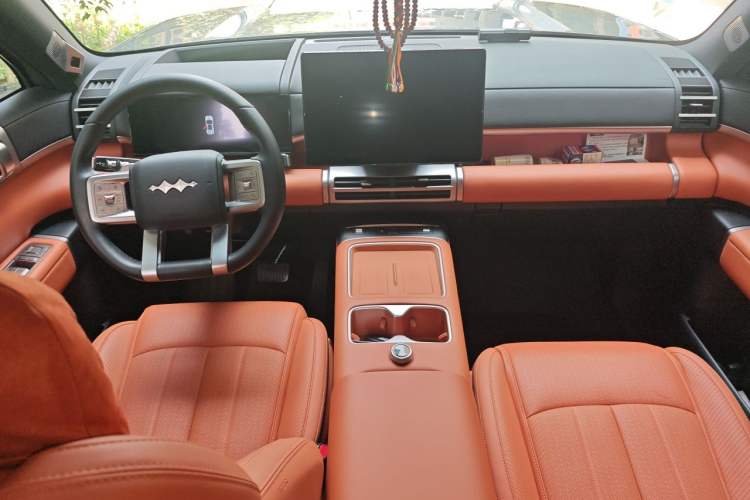 Used Formula Leopard Titanium 7 2025 Model 190 km Four-Wheel Drive Ultra Edition Center Console